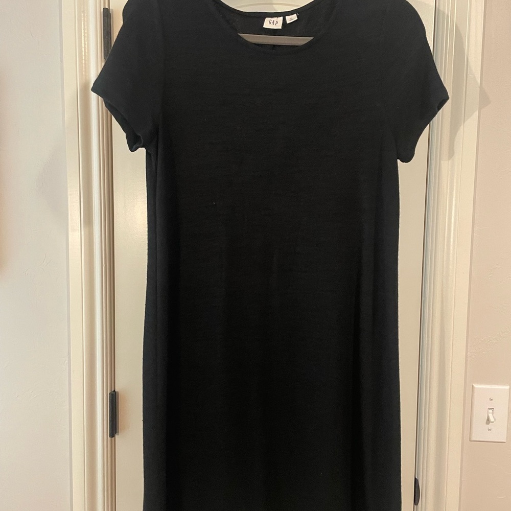 GAP Charcoal Short Sleeve dress